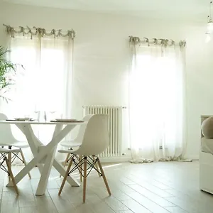 casa-sisu-home-meets-hotel.it-lombardy.com/